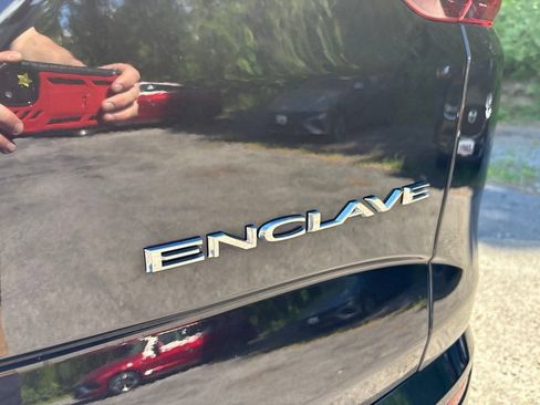 Used 2018 Buick Enclave Premium FWD image 32
