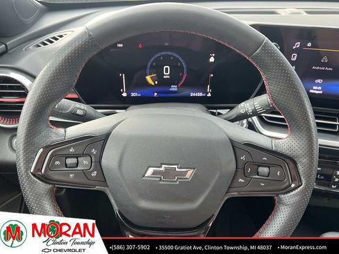 Certified 2024 Chevrolet Trax RS w/ Driver Confidence Package FWD image 18