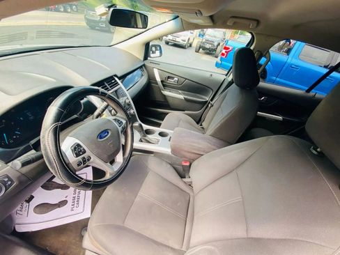 Used 2011 Ford Edge SE image 11