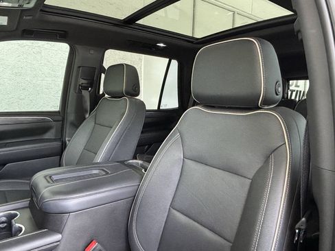 Used 2023 GMC Yukon SLT w/ SLT Premium Package AWD/4WD image 20