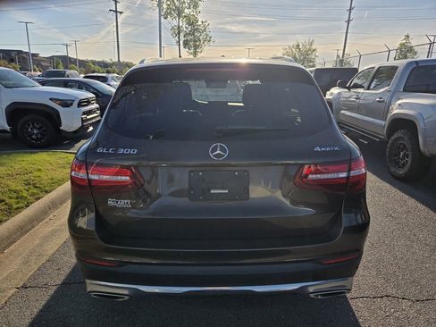 Used 2017 Mercedes-Benz GLC 300 4MATIC image 7