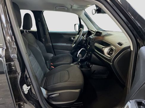 Used 2021 Jeep Renegade Latitude AWD/4WD image 26