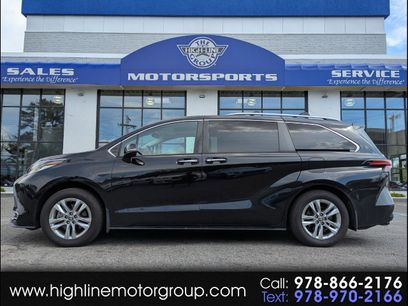 Used 2022 Toyota Sienna Limited w/ Outdoor Package (TMS)