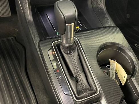 Used 2024 Honda Civic Touring image 9
