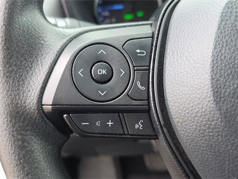 Used 2021 Toyota RAV4 XLE w/ Convenience Package image 23