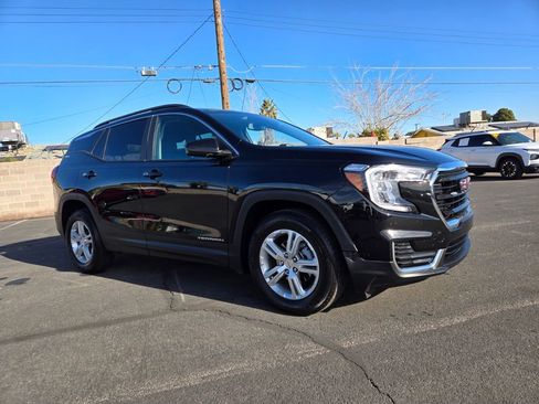 Used 2023 GMC Terrain SLE w/ Driver Convenience Package image 1