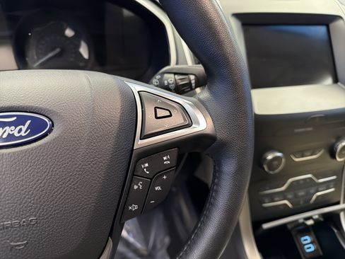 Used 2020 Ford Edge SEL w/ Convenience Package image 17