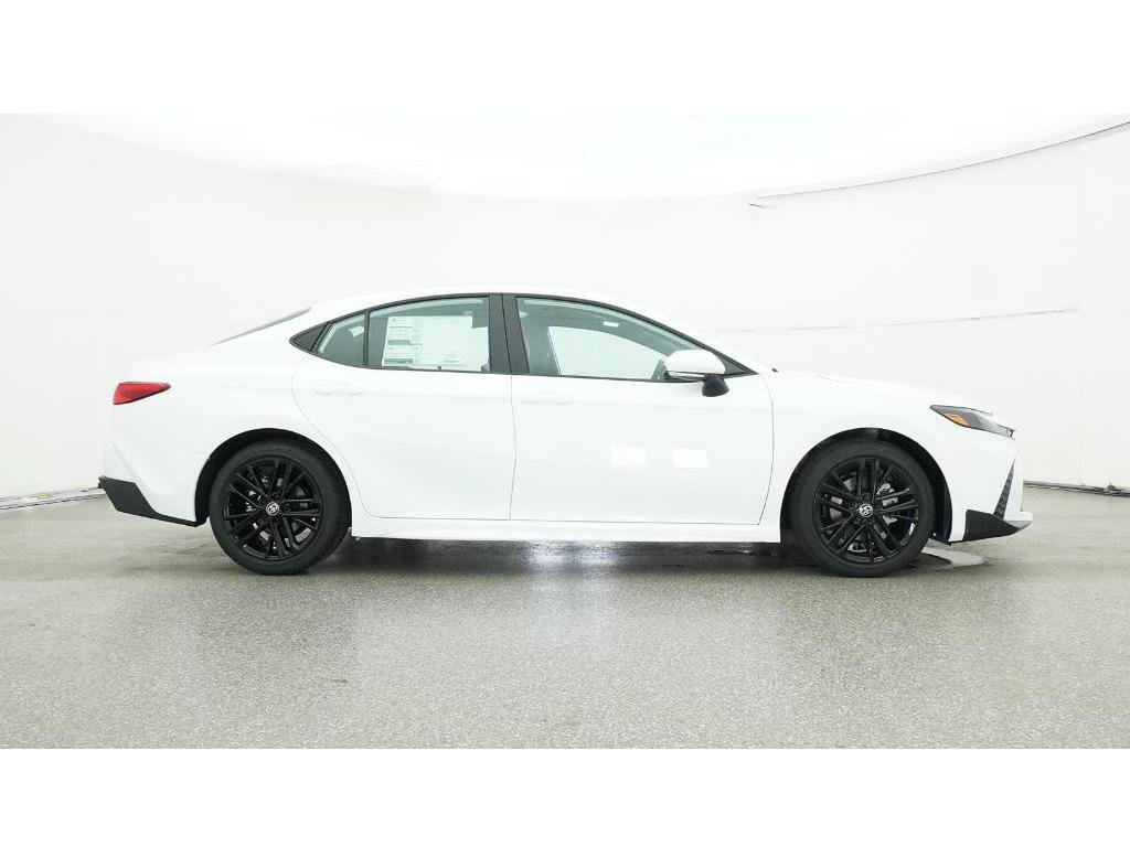 Used 2025 Toyota Camry SE FWD image 32
