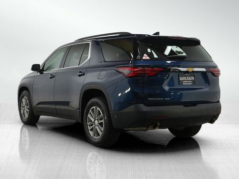 Used 2023 Chevrolet Traverse LT image 3