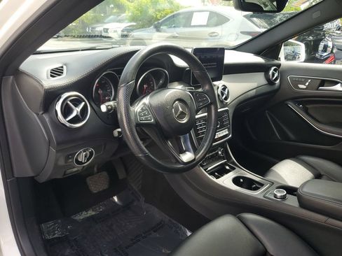 Used 2020 Mercedes-Benz GLA 250 4MATIC w/ Convenience Package image 23