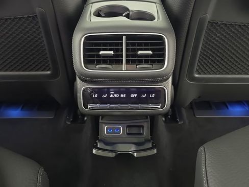 New 2026 Mercedes-Benz GLS 450 4MATIC image 28