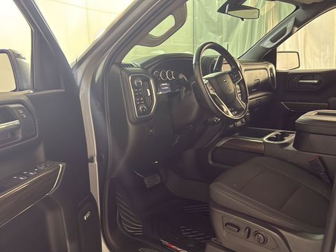 Used 2021 Chevrolet Silverado 1500 LT Trail Boss w/ Convenience Package II AWD/4WD image 7