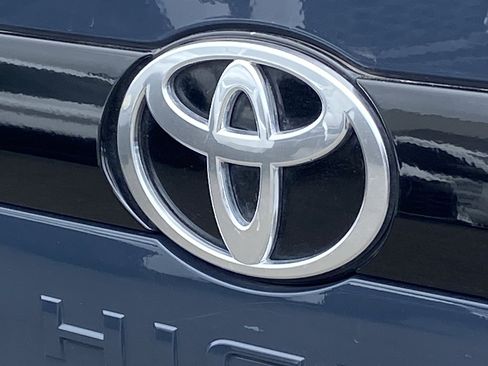 Certified 2024 Toyota Grand Highlander XLE image 4