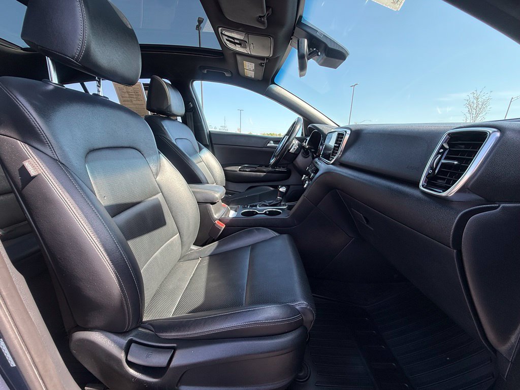 Used 2022 Kia Sportage Nightfall Edition w/ Nighfall AWD Premium Package image 28