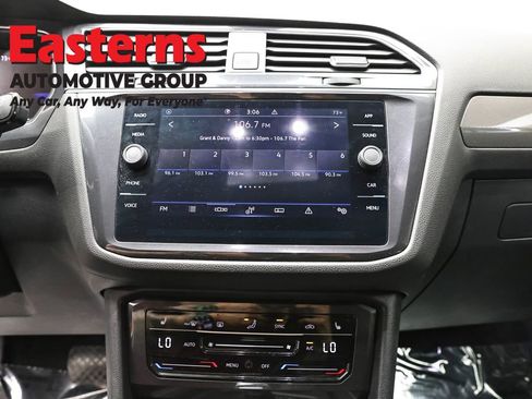 Used 2024 Volkswagen Tiguan SE image 12