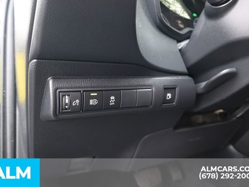 Used 2023 Toyota Corolla SE image 16
