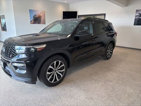 Used 2020 Ford Explorer ST w/ Premium Technology Package AWD/4WD image 3