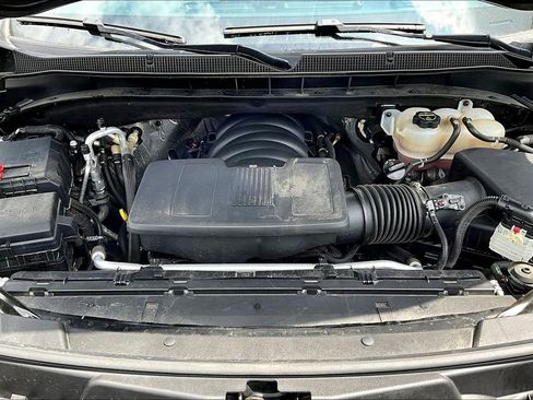 Used 2024 Chevrolet Suburban LT AWD/4WD image 28