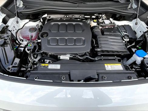 New 2026 Volkswagen Tiguan SE R-Line FWD image 16