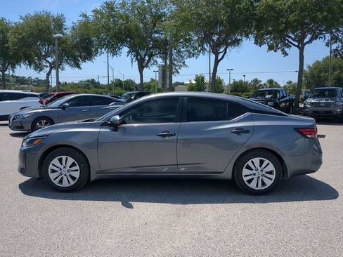 Certified 2025 Nissan Sentra S FWD image 8