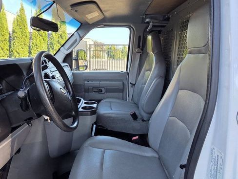 Used 2014 Ford E-250 and Econoline 250 w/ Power Group RWD image 8