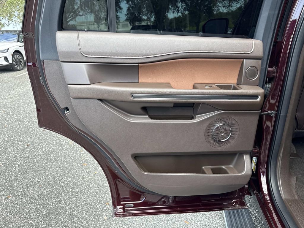 Used 2024 Ford Expedition King Ranch AWD/4WD image 13