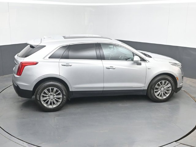 Used 2017 Cadillac XT5 Luxury w/ Driver Awareness Package AWD/4WD image 45