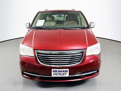 Used 2013 Chrysler Town & Country Limited w/ Luxury Group