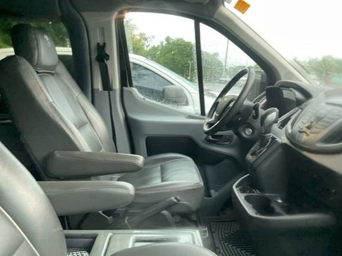 Used 2015 Ford Transit 150 130 Low Roof w/ Exterior Upgrade Package RWD image 3