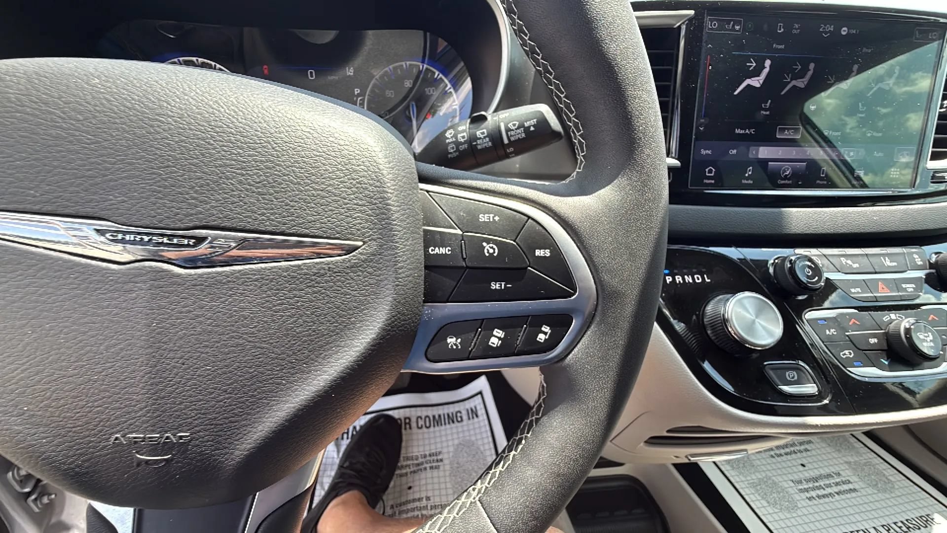 Used 2024 Chrysler Pacifica Touring-L FWD image 23