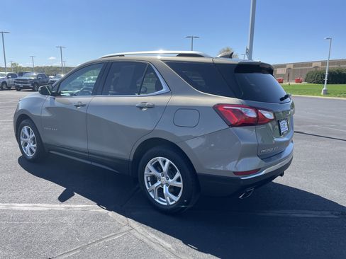 Used 2019 Chevrolet Equinox LT AWD/4WD image 3
