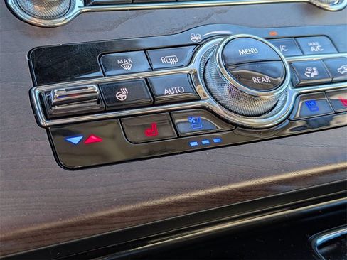 Used 2023 Lincoln Aviator Reserve w/ Equipment Group 201A RWD image 26