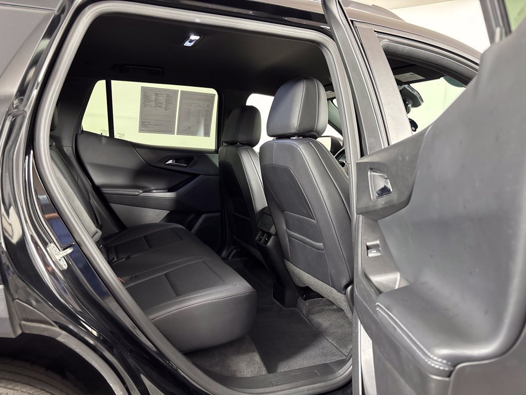 Certified 2025 Chevrolet Equinox LT w/ Convenience Package II AWD/4WD image 18
