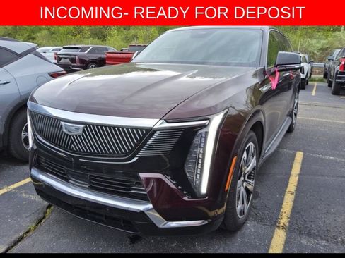 Used 2025 Cadillac Escalade IQ Luxury 2 w/ LPO, Premium Carpet Package AWD/4WD image 1