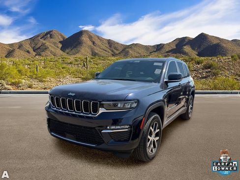 Used 2023 Jeep Grand Cherokee 4WD 4xe image 2