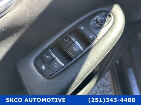 Used 2020 INFINITI QX50 Luxe w/ Navigation Package image 22