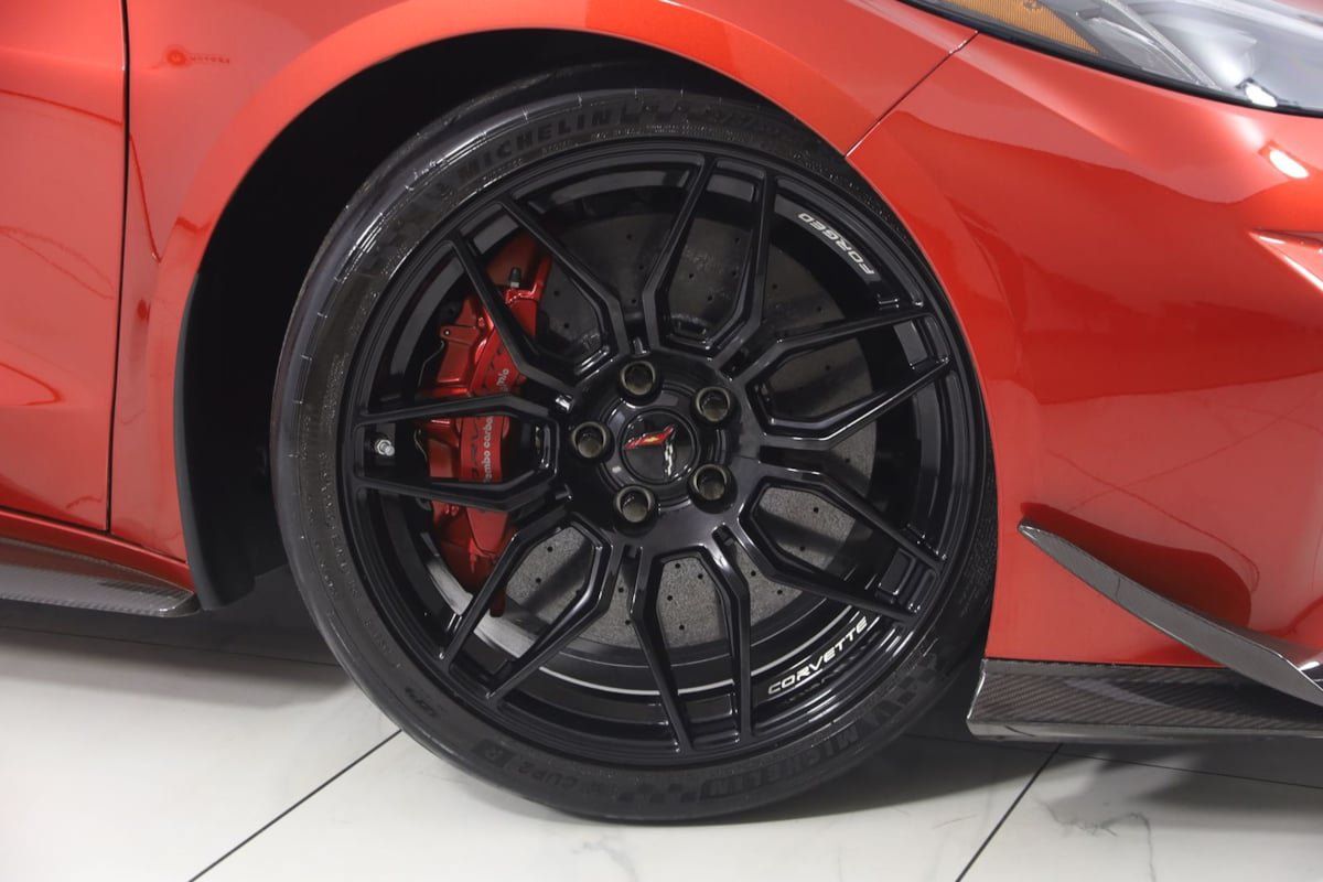 Used 2025 Chevrolet Corvette Z06 w/ Z07 Performance Package RWD image 21