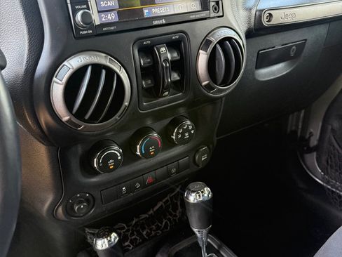 Used 2016 Jeep Wrangler Unlimited Sport AWD/4WD image 8