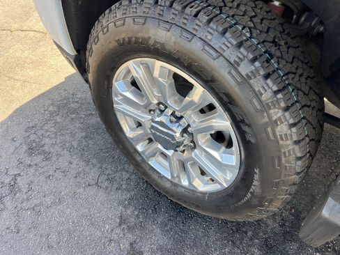 Used 2020 GMC Sierra 2500 Denali w/ Technology Package image 3