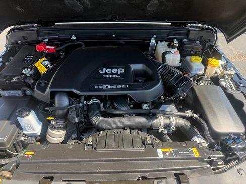Used 2022 Jeep Wrangler Unlimited Sport AWD/4WD image 58