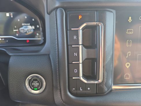 Used 2023 GMC Yukon Denali AWD/4WD image 22