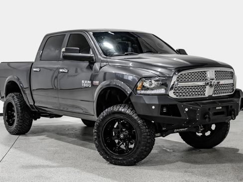 Used 2016 RAM 1500 Laramie w/ Convenience Group AWD/4WD image 4
