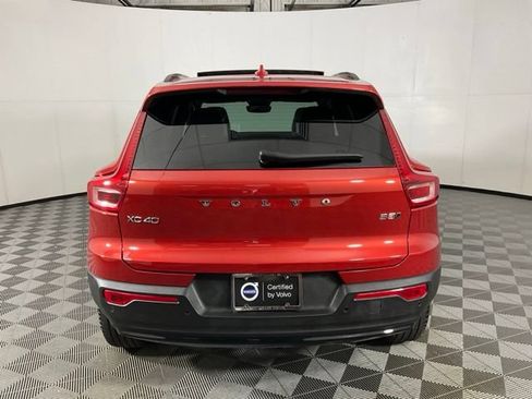 Certified 2025 Volvo XC40 B5 Ultra AWD/4WD image 6