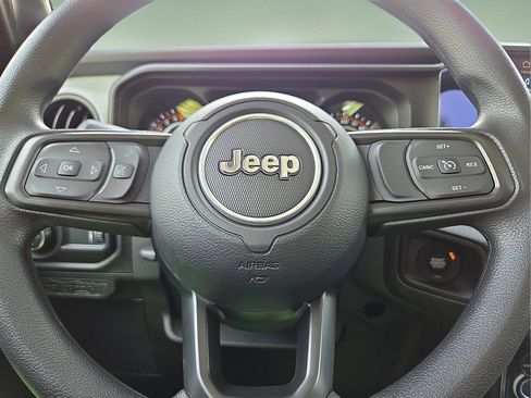 New 2025 Jeep Gladiator Sport image 24