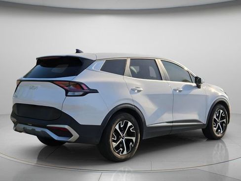 Used 2024 Kia Sportage EX image 7