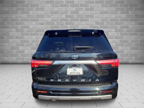 Used 2024 Toyota Sequoia Capstone image 6