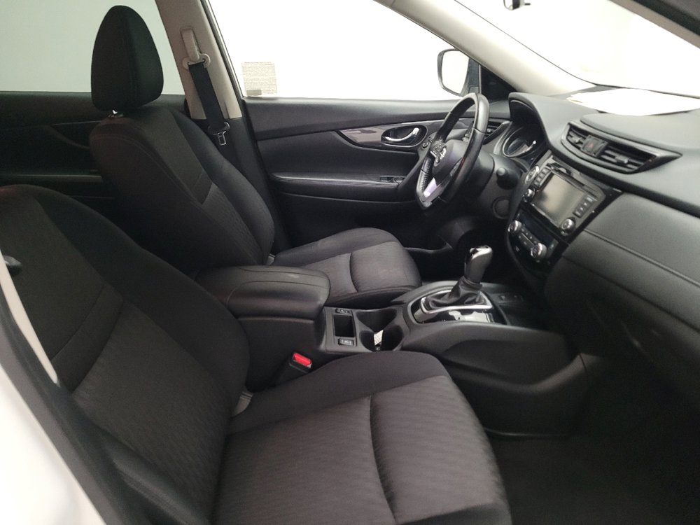 Used 2020 Nissan Rogue SV w/ Premium Package FWD image 21