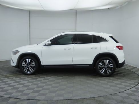 Certified 2025 Mercedes-Benz GLA 250 image 8