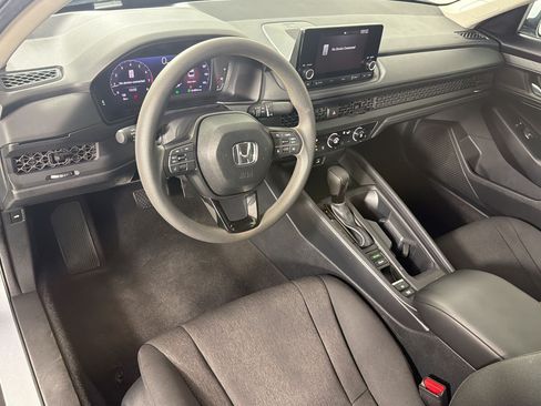 Used 2025 Honda Accord LX image 4