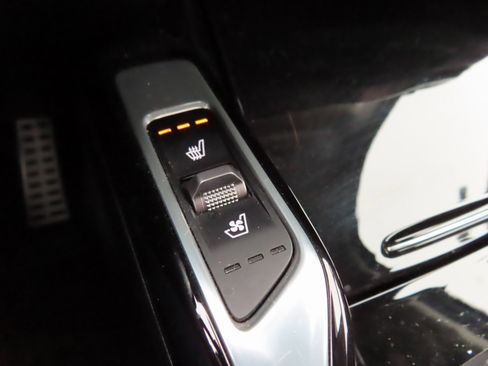 Used 2023 Kia Sorento SX image 25